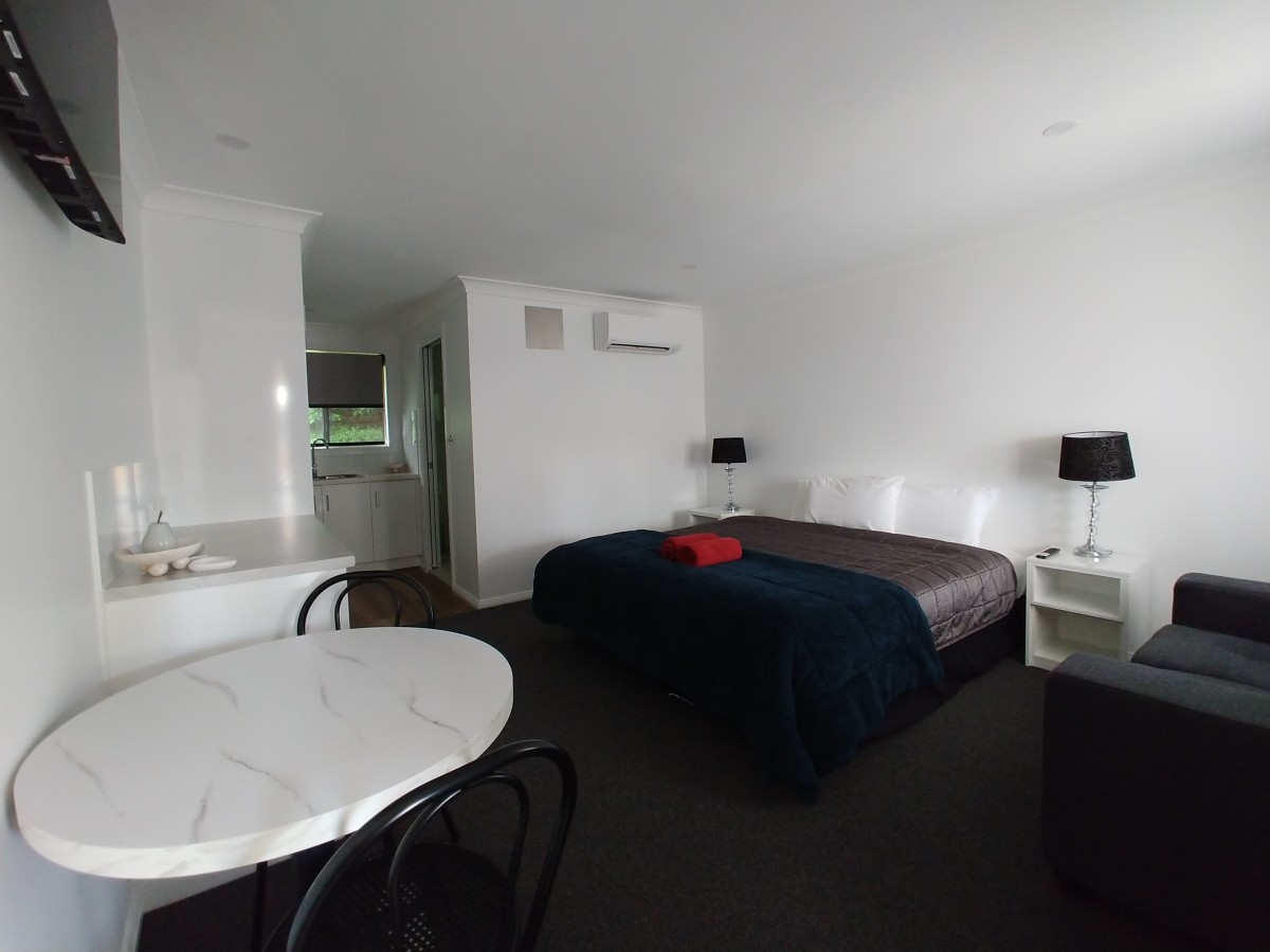 Premium Double Kitchenette