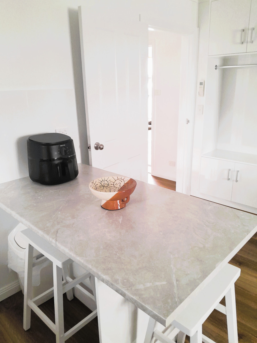 Premium 2-Bedroom Apartment (Pet-Friendly) with Kitchenette