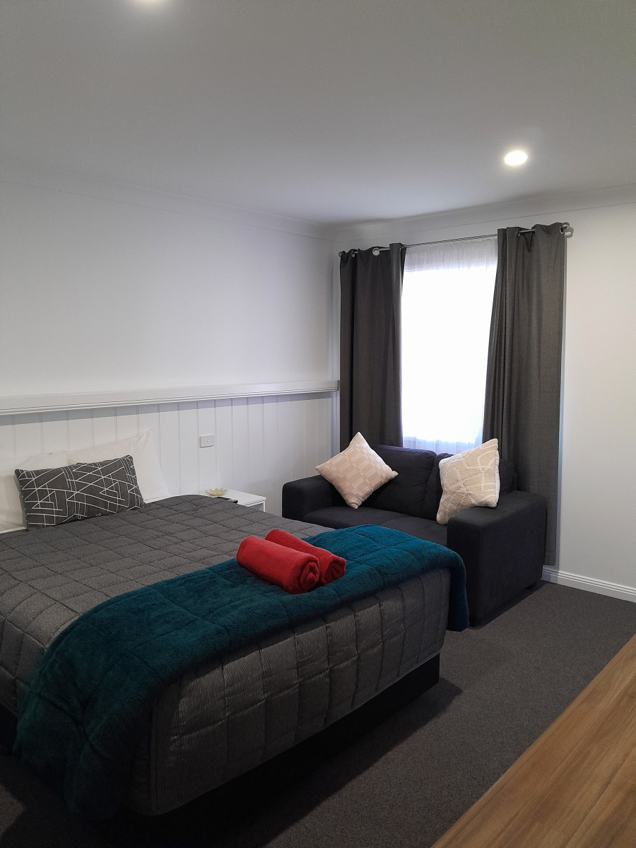 Premium 2-Bedroom Apartment with Kitchenette (Not Pet Friendly)